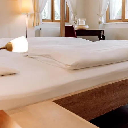 Hotel Und Hirzinger Riedering
