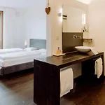 Otel Hirzinger - Und