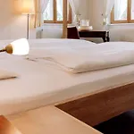 Otel Hirzinger - Und Riedering