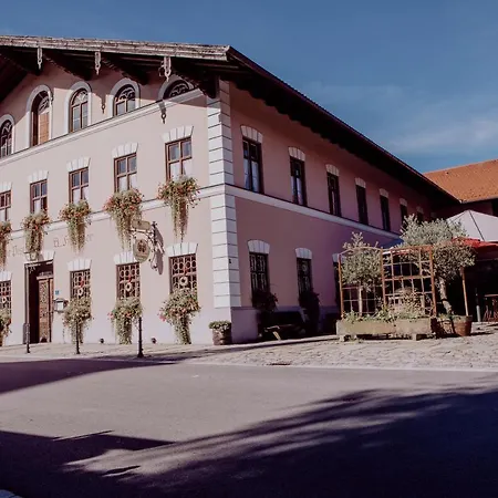 Hirzinger - Und Hotel