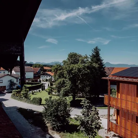 Hirzinger - Und Hotel Riedering